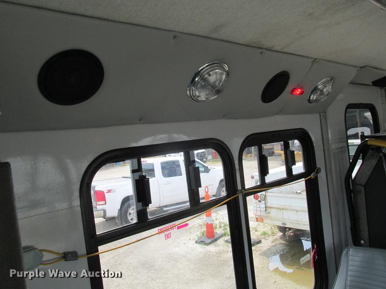image for item DE3688 2004 Ford E350 Super Duty shuttle bus