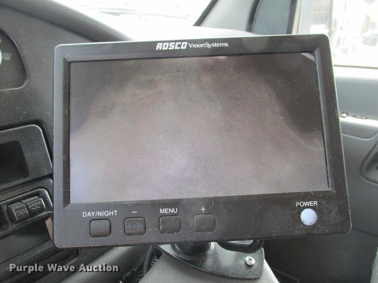 image for item DE3688 2004 Ford E350 Super Duty shuttle bus