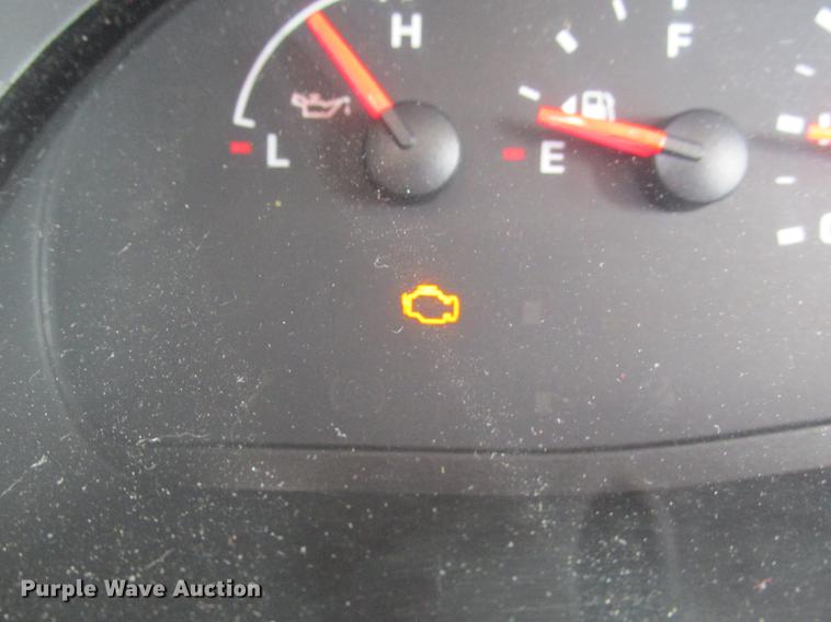 image for item DE3688 2004 Ford E350 Super Duty shuttle bus