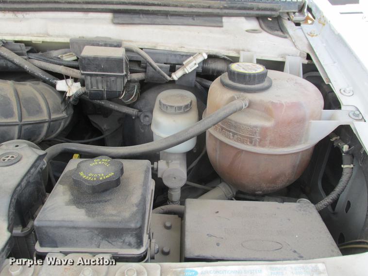 image for item DE3688 2004 Ford E350 Super Duty shuttle bus