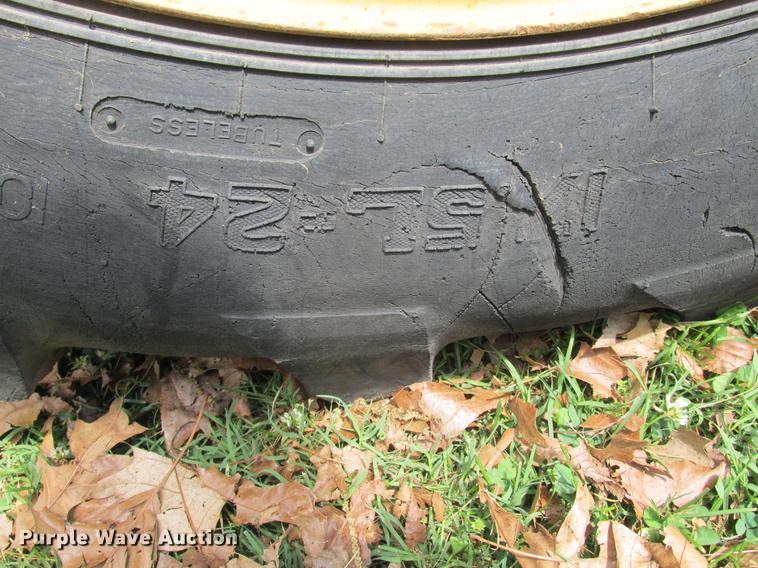 image for item DE3692 Case 480C backhoe