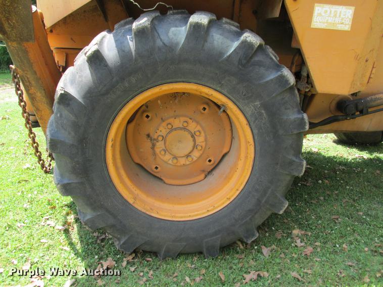 image for item DE3692 Case 480C backhoe