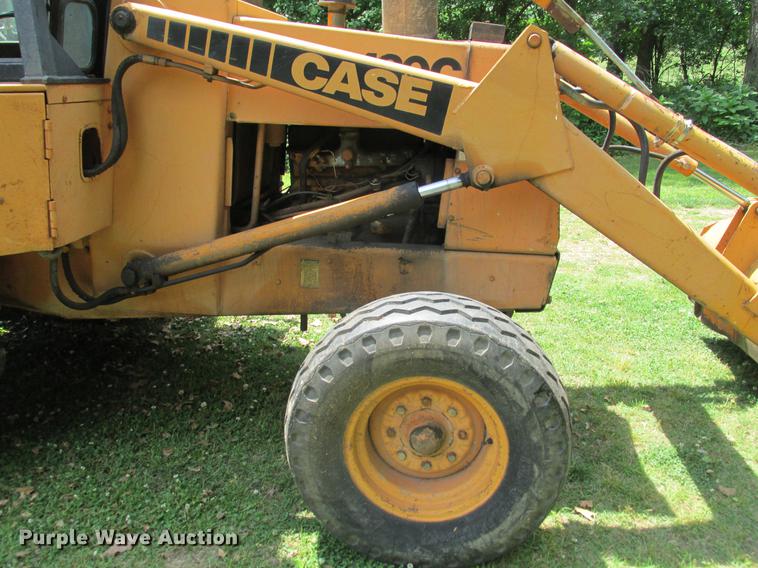 image for item DE3692 Case 480C backhoe