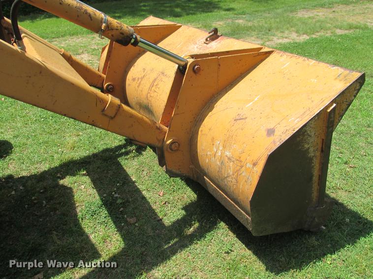 image for item DE3692 Case 480C backhoe