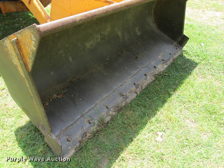 image for item DE3692 Case 480C backhoe
