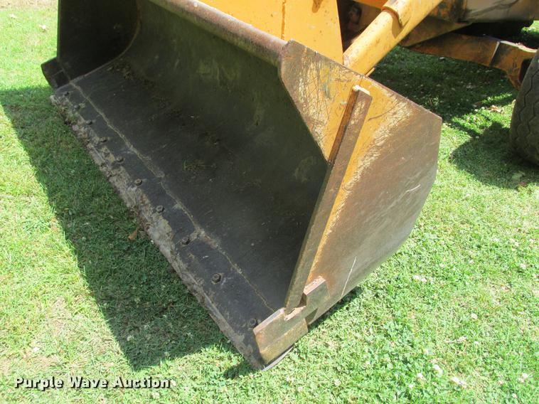 image for item DE3692 Case 480C backhoe