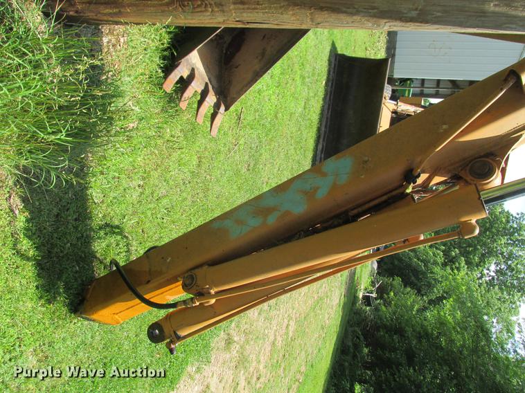 image for item DE3692 Case 480C backhoe