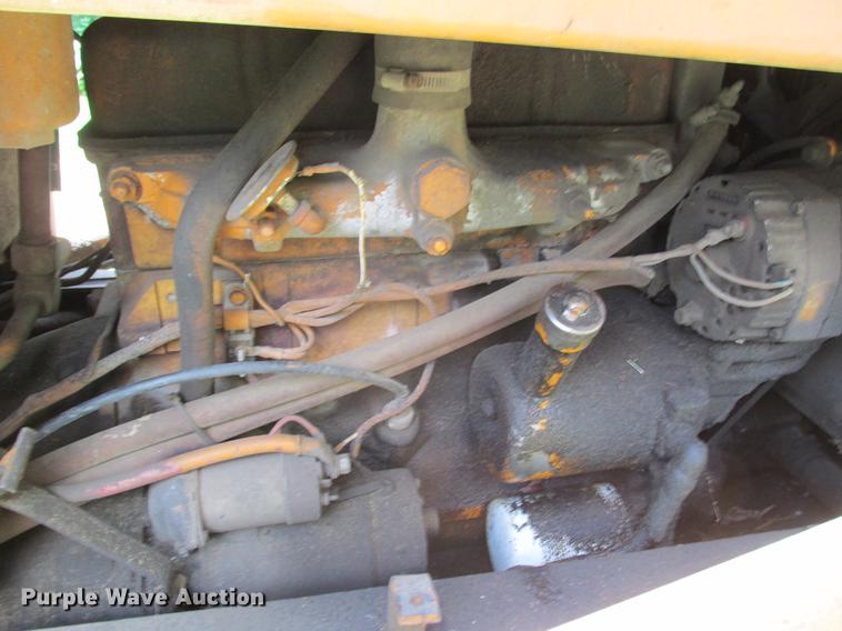 image for item DE3692 Case 480C backhoe