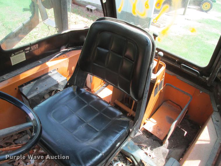 image for item DE3692 Case 480C backhoe