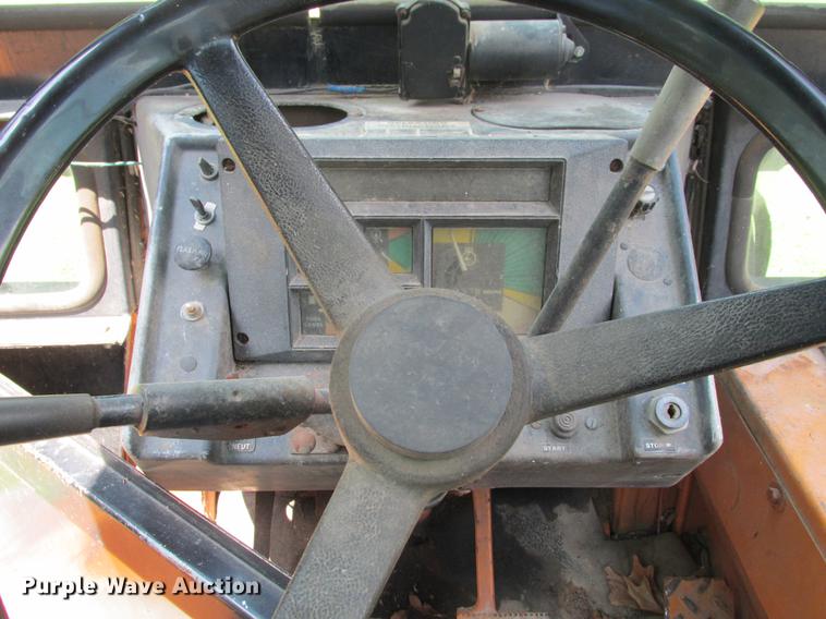 image for item DE3692 Case 480C backhoe