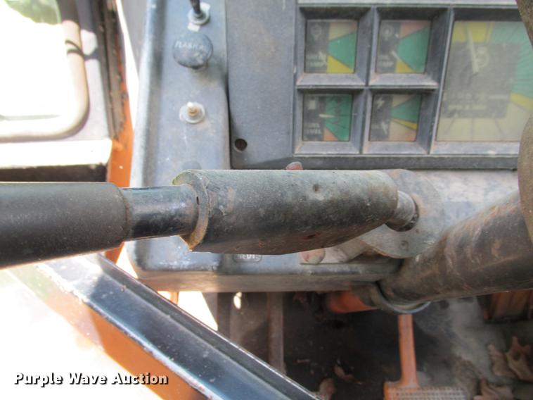 image for item DE3692 Case 480C backhoe