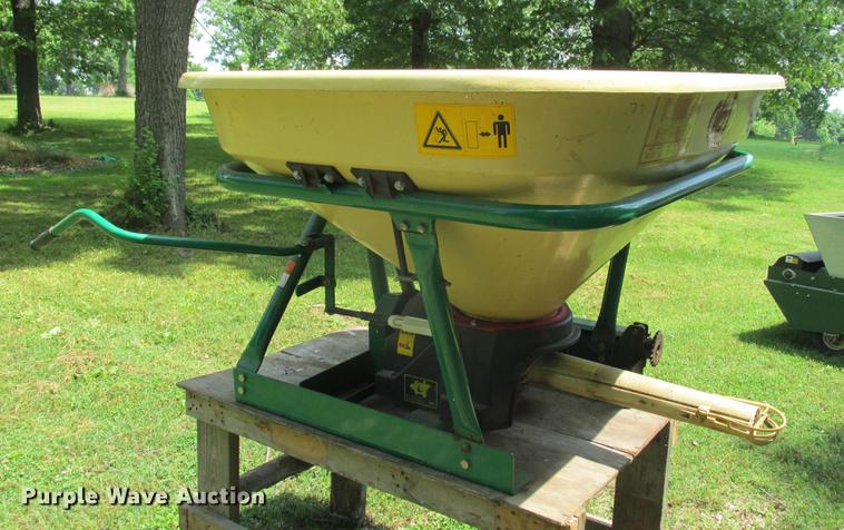 image for item DE3693 Vicon PS-03 spreader
