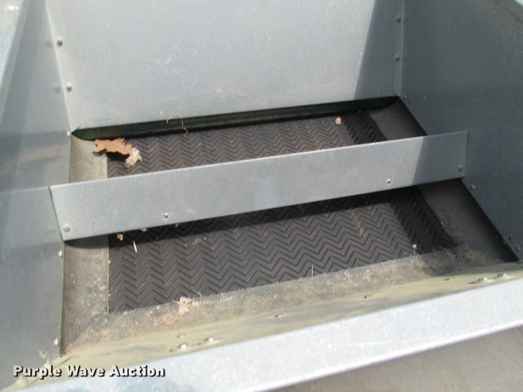 image for item DE3694 Mete-R-Matic 85417 top dresser