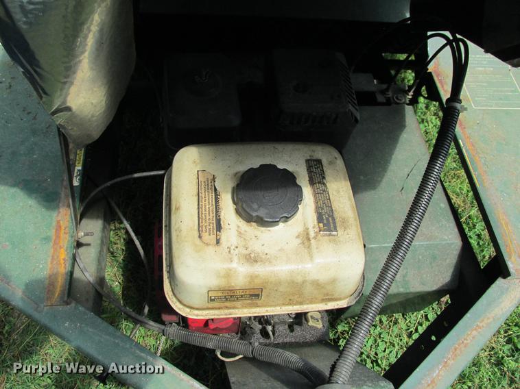 image for item DE3694 Mete-R-Matic 85417 top dresser