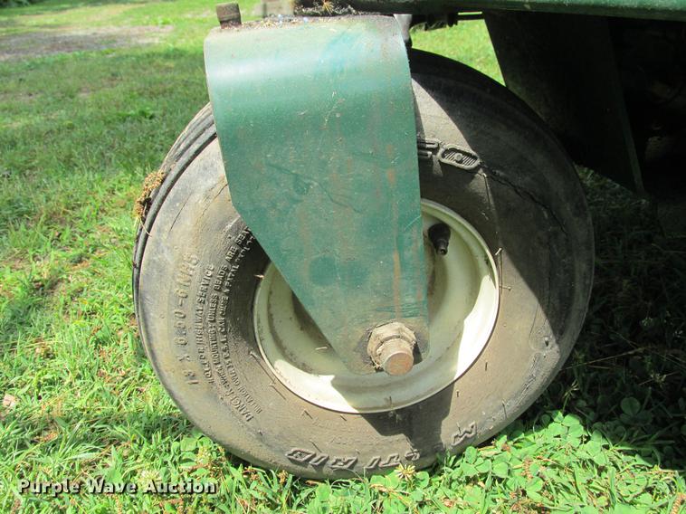 image for item DE3694 Mete-R-Matic 85417 top dresser