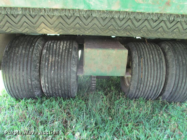 image for item DE3694 Mete-R-Matic 85417 top dresser