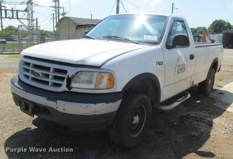 image for item DE3703 1999 Ford F150 pickup truck