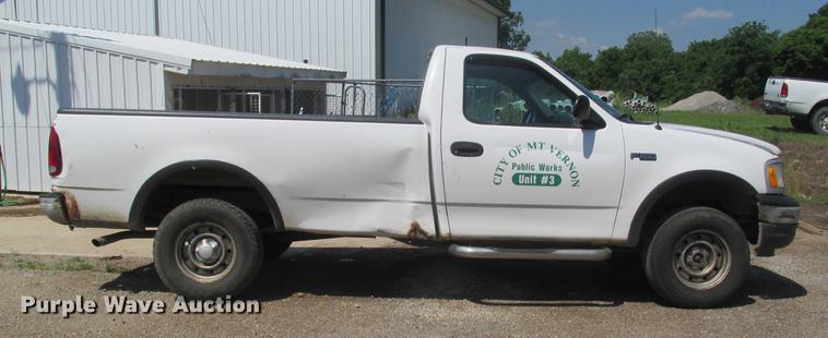 image for item DE3703 1999 Ford F150 pickup truck