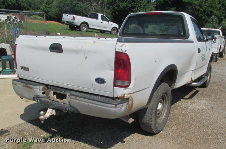 image for item DE3703 1999 Ford F150 pickup truck