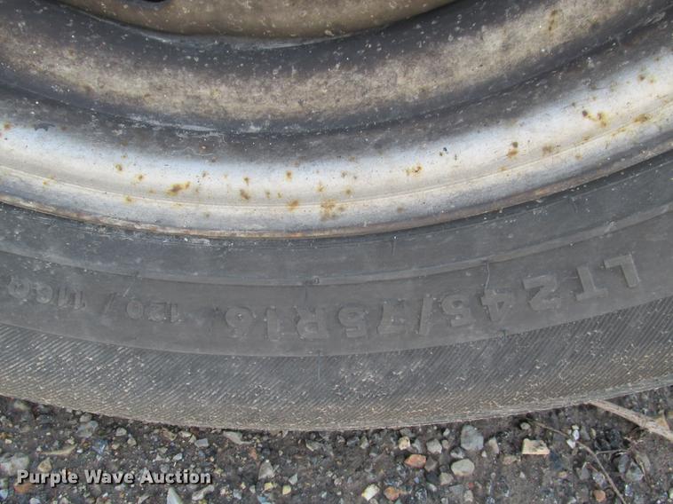 image for item DE3703 1999 Ford F150 pickup truck