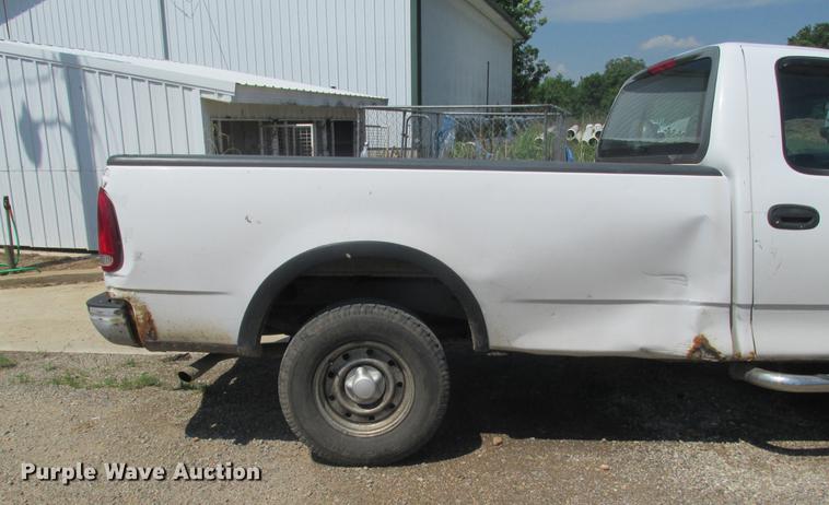image for item DE3703 1999 Ford F150 pickup truck