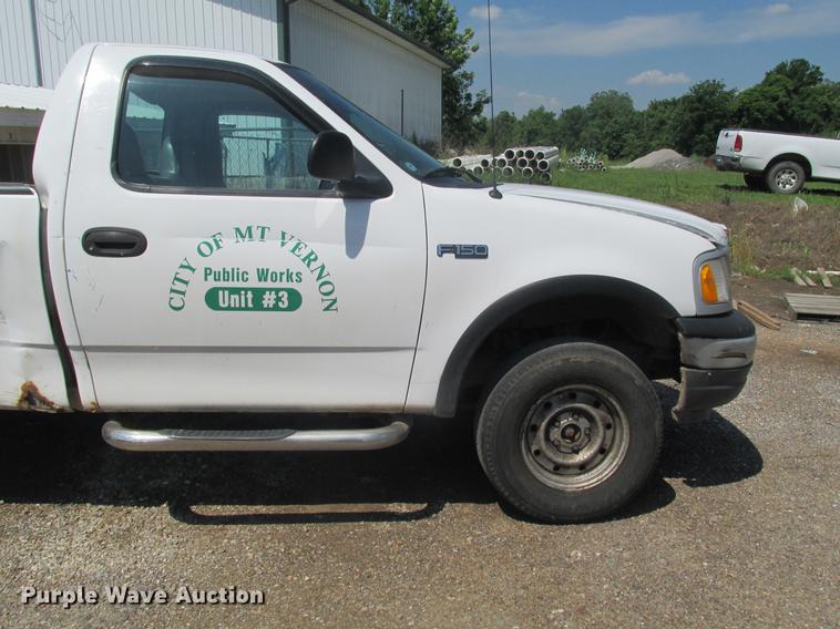 image for item DE3703 1999 Ford F150 pickup truck