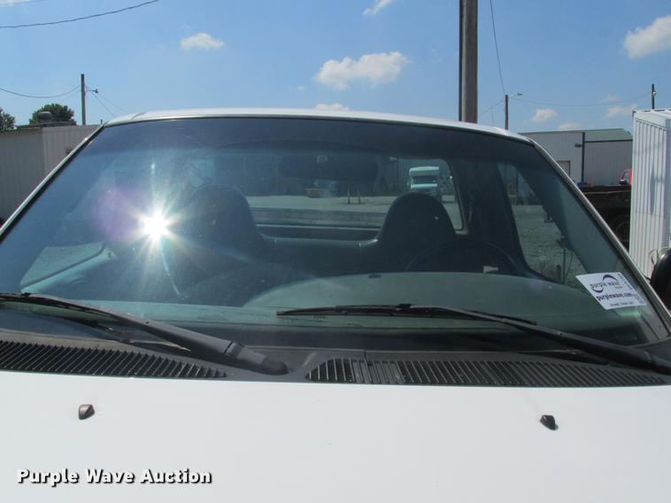 image for item DE3703 1999 Ford F150 pickup truck