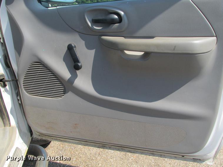 image for item DE3703 1999 Ford F150 pickup truck