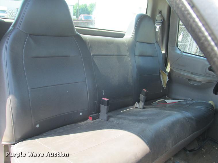 image for item DE3703 1999 Ford F150 pickup truck