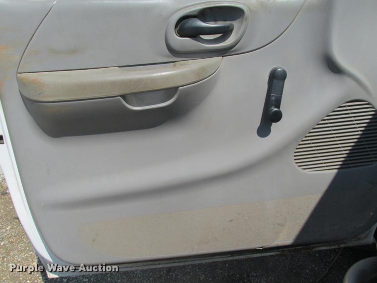 image for item DE3703 1999 Ford F150 pickup truck