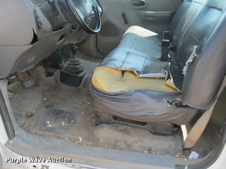 image for item DE3703 1999 Ford F150 pickup truck