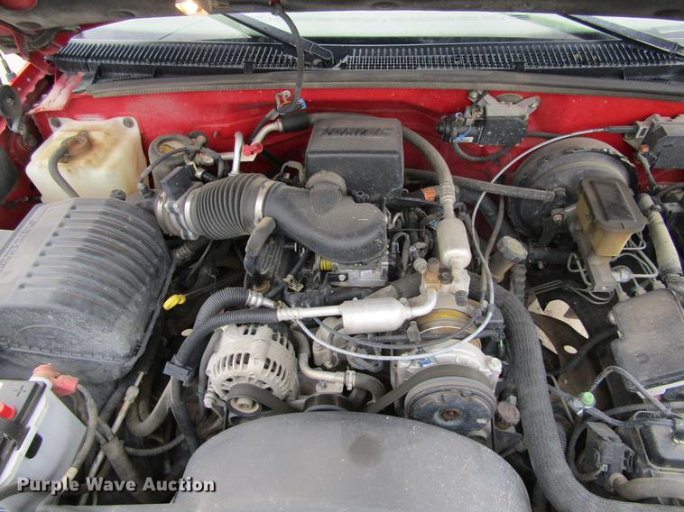 image for item DE6826 1999 Chevrolet Suburban 1500 SUV