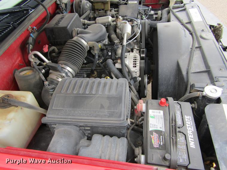 image for item DE6826 1999 Chevrolet Suburban 1500 SUV