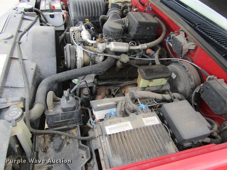 image for item DE6826 1999 Chevrolet Suburban 1500 SUV