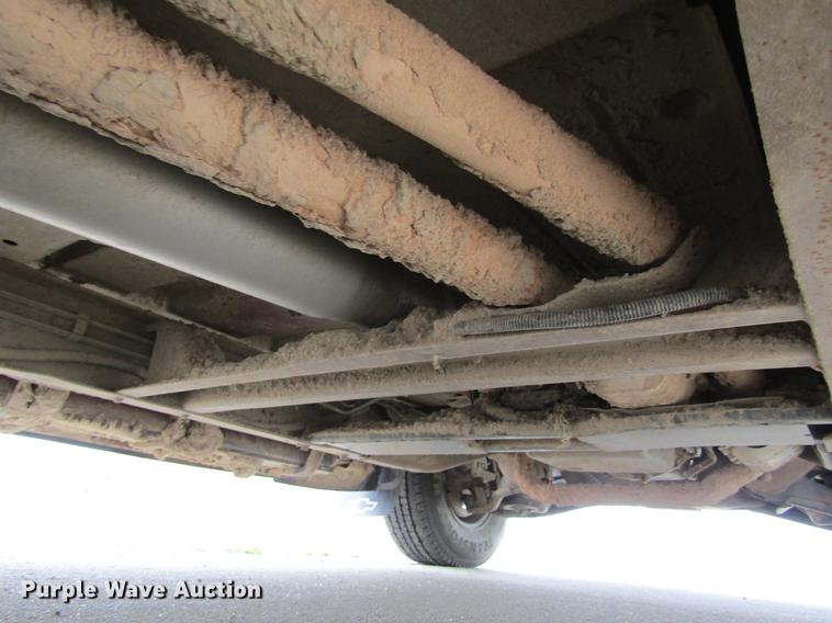 image for item DE6826 1999 Chevrolet Suburban 1500 SUV