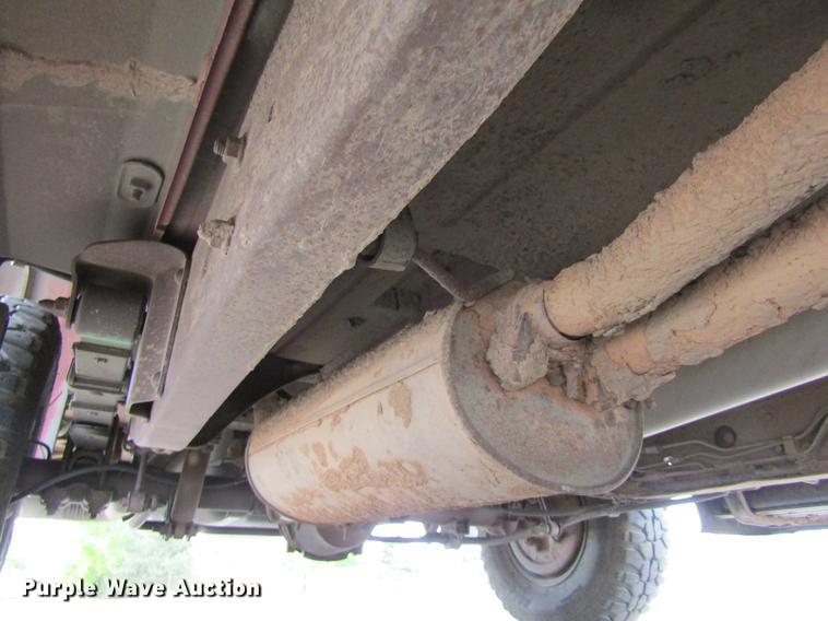 image for item DE6826 1999 Chevrolet Suburban 1500 SUV