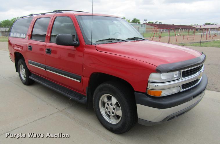 image for item DE6828 2001 Chevrolet Suburban 1500 LS SUV