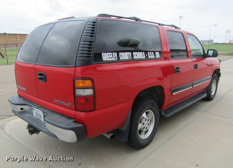 image for item DE6828 2001 Chevrolet Suburban 1500 LS SUV