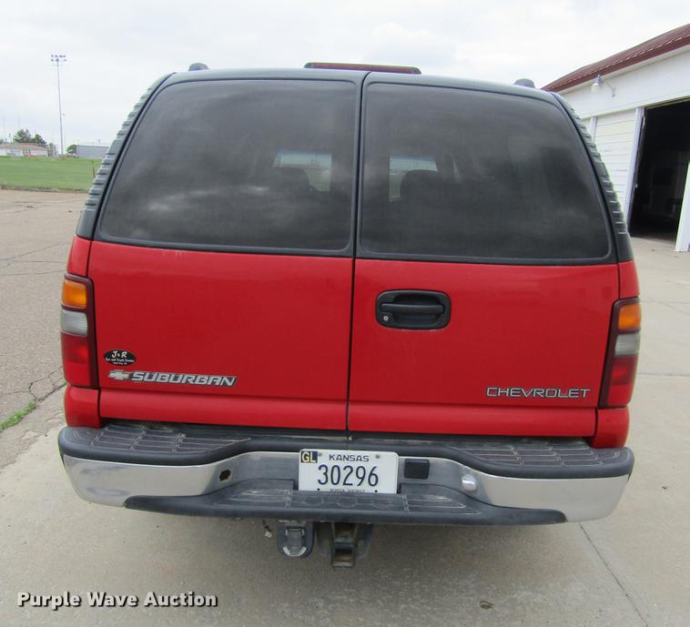 image for item DE6828 2001 Chevrolet Suburban 1500 LS SUV