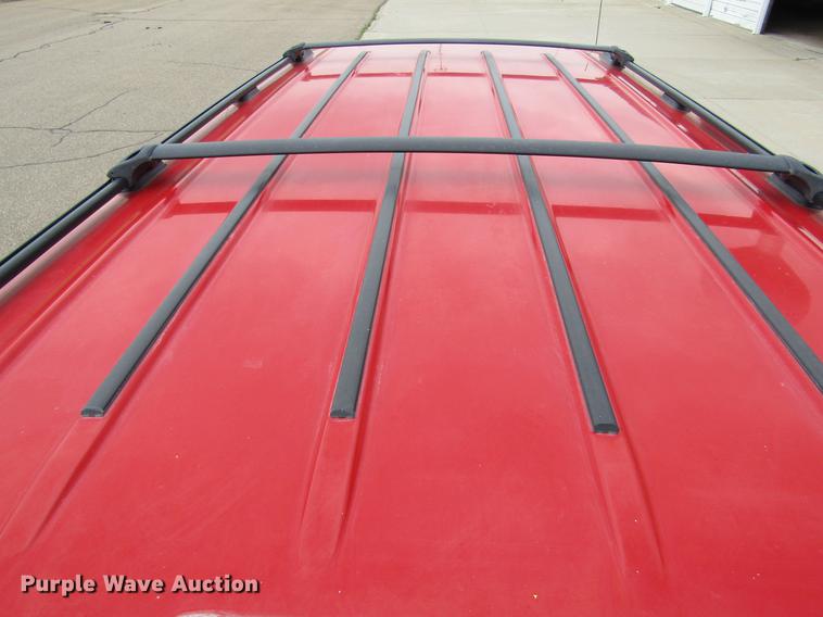 image for item DE6828 2001 Chevrolet Suburban 1500 LS SUV