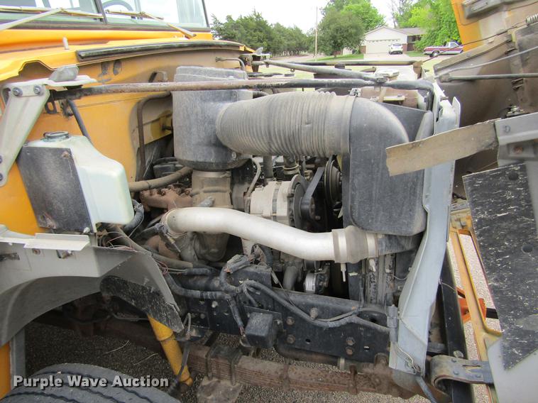 image for item DE6829 1994 Ford B700 Blue Bird school bus