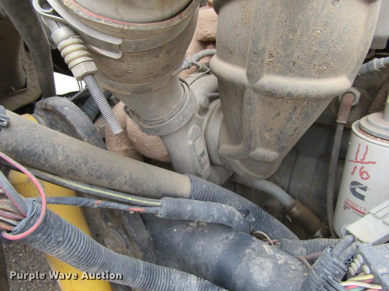 image for item DE6829 1994 Ford B700 Blue Bird school bus