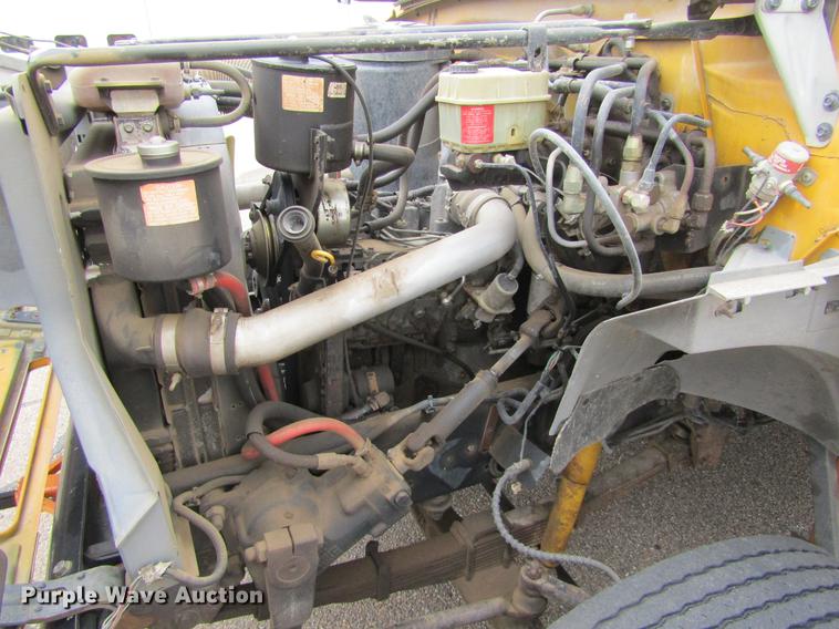 image for item DE6829 1994 Ford B700 Blue Bird school bus