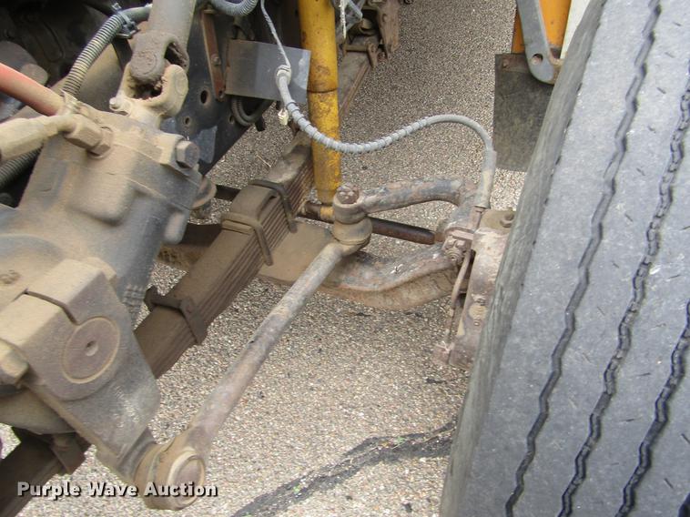 image for item DE6829 1994 Ford B700 Blue Bird school bus