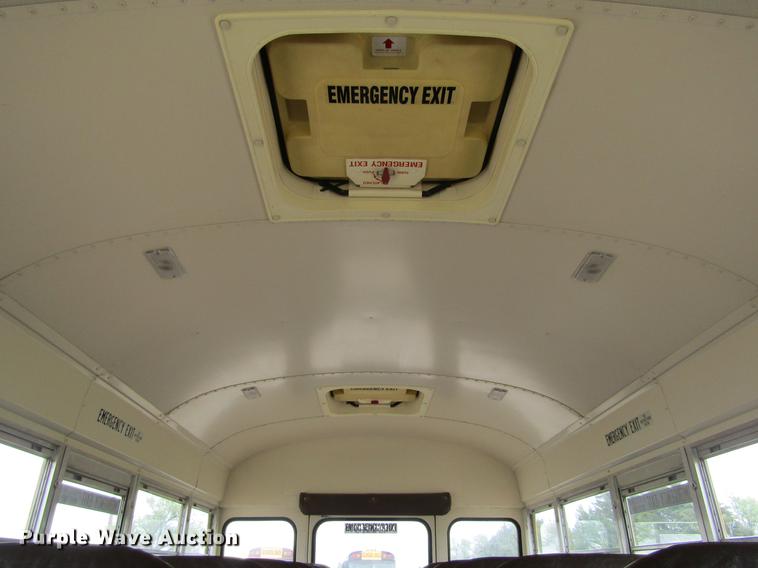 image for item DE6829 1994 Ford B700 Blue Bird school bus