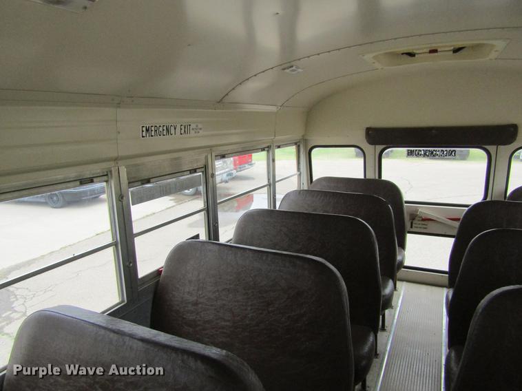 image for item DE6829 1994 Ford B700 Blue Bird school bus