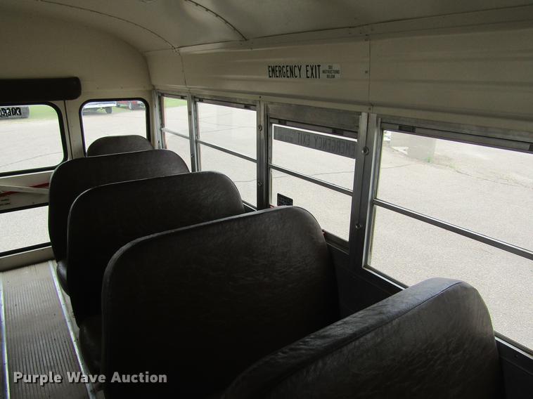 image for item DE6829 1994 Ford B700 Blue Bird school bus