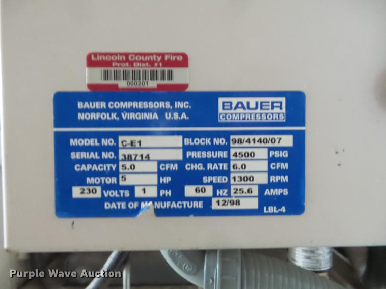 image for item DM9967 Bauer compressor/fill station