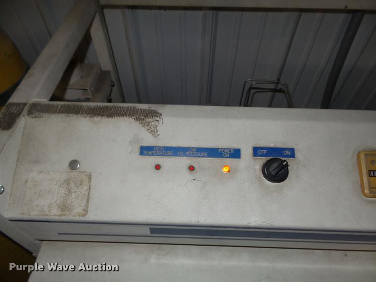 image for item DM9967 Bauer compressor/fill station
