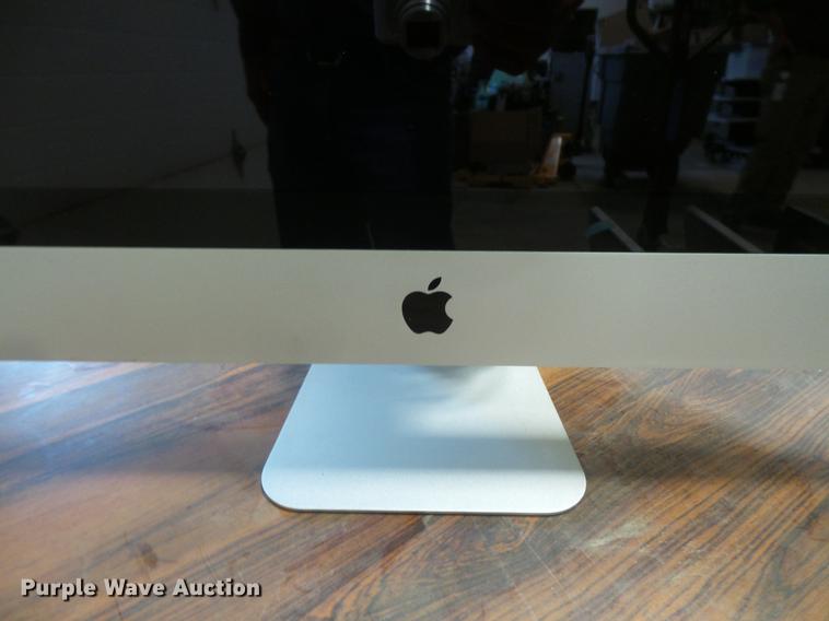 image for item DV9285 Apple computer